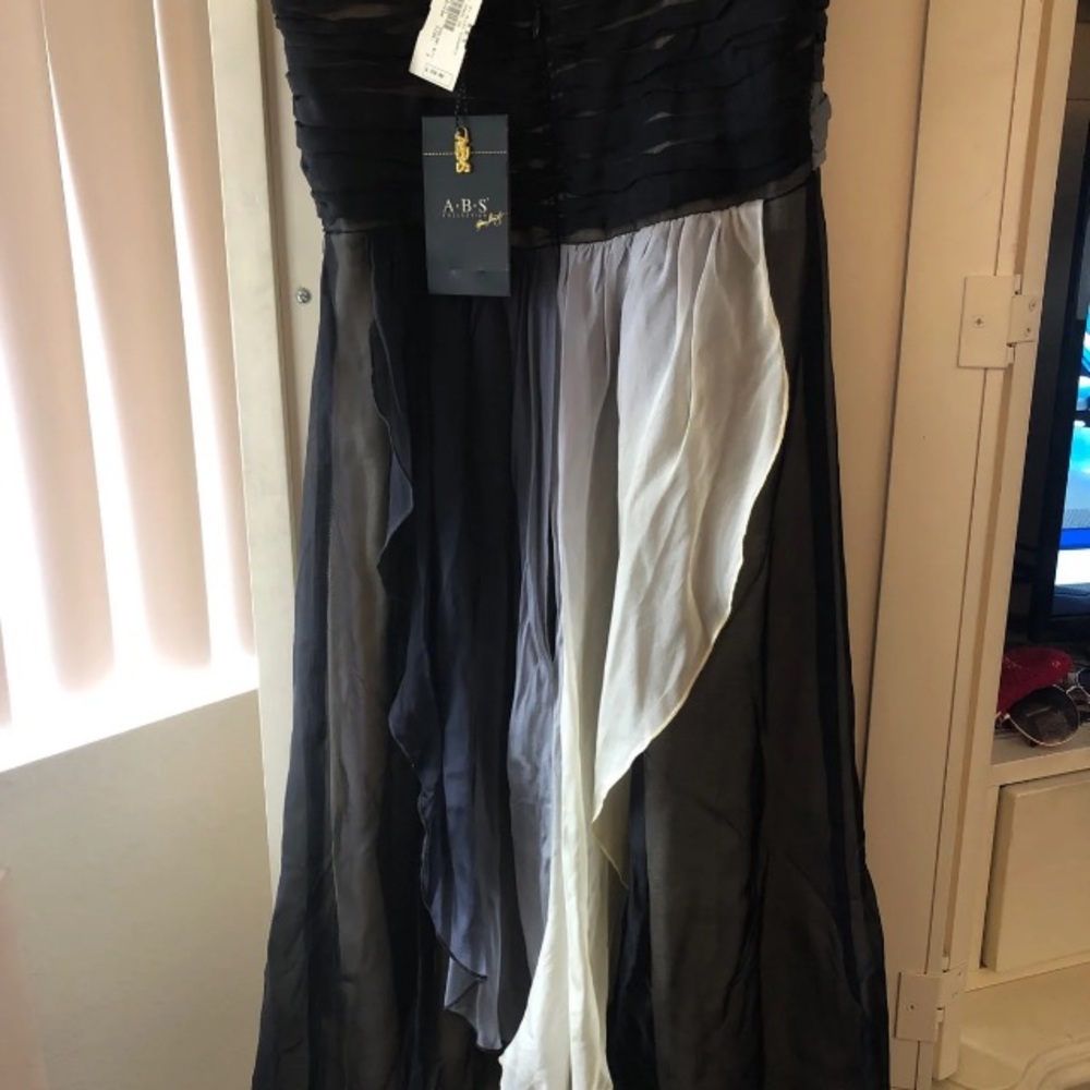 Dress - Picture 8 of 8
